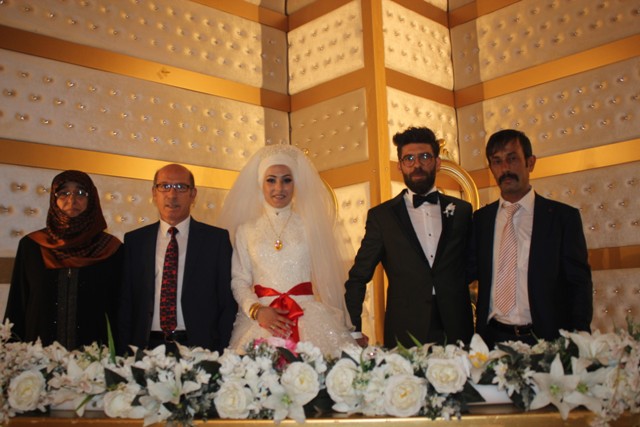 elif-nur--ile-serhat-ali-evlendiler-.jpg