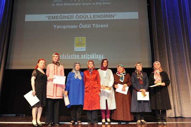 emeginizi-odullendirin-yarismasinda-dereceye-girenlere-odulleri-verildi-(10).jpg