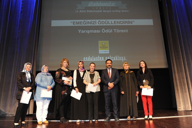 emeginizi-odullendirin-yarismasinda-dereceye-girenlere-odulleri-verildi-(5).jpg