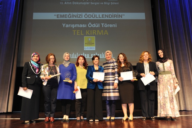 emeginizi-odullendirin-yarismasinda-dereceye-girenlere-odulleri-verildi-(9).jpg