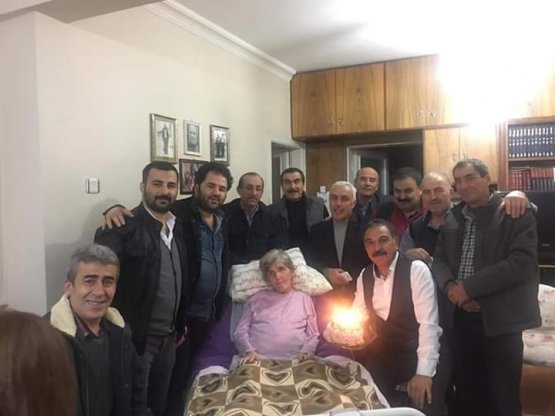emekli-ogretmene-ahde--(2).jpg