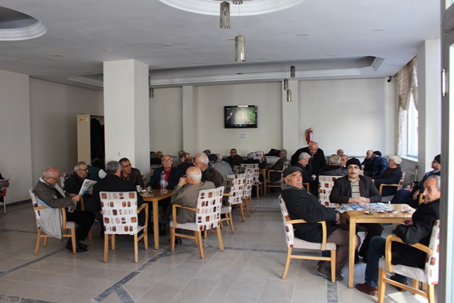emekli-ogretmenler--(5).jpg