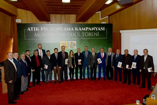 en-cok-atik-pil-toplayan-muhtarlar-odullendirildi-(3).jpg