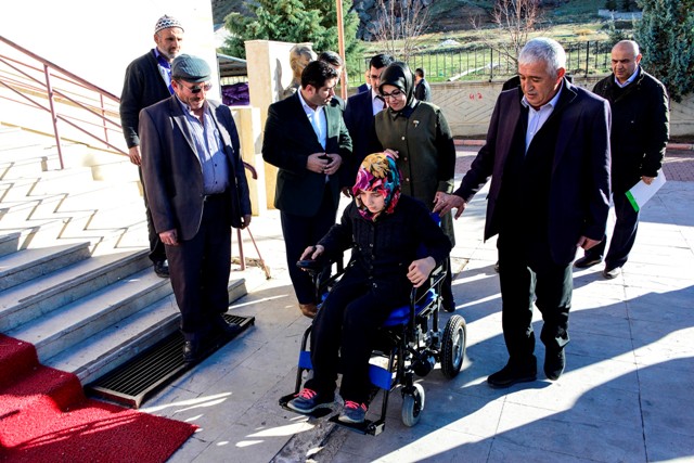 engelli-kardeslerin-yurume-mutlulugu-(8).jpg