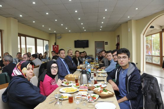 engelli-ogrenci-birimi,-yeni-donem-ogrencileriyle--(3).jpg