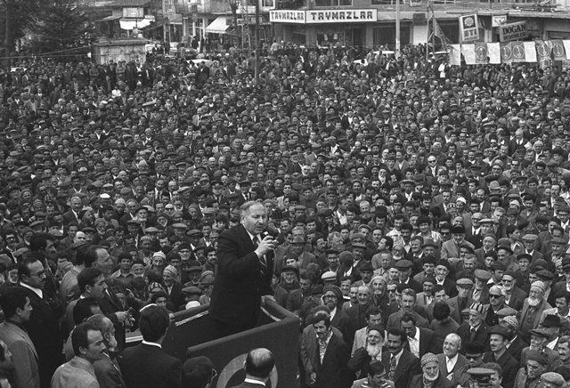 erbakan-hoca-7-yil--(1).jpg