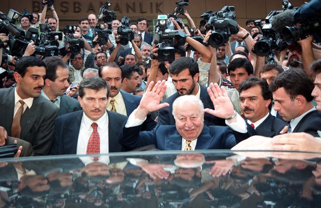 erbakan-hoca-7-yil--(33).jpg