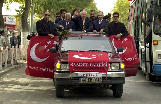 erbakan-hoca-7-yil--(35).jpg