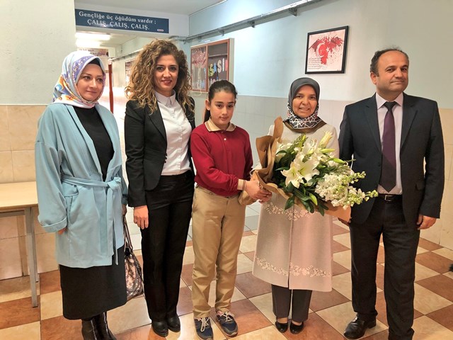 erdogan-mezun-oldugu-okulda-duygusal-anlar-yasadi--(1).jpg
