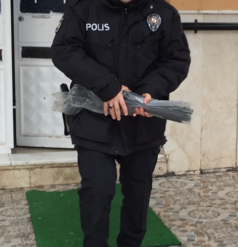 esini-ve-7-aylik-bebegini-darbettigi--(1).jpg