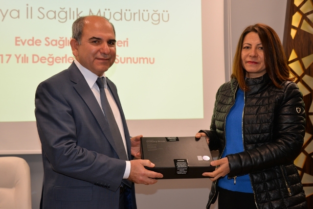 evde-saglik-hizmeti-veren-gorevliler-onurlandirildi--(2).jpg