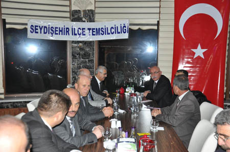 fahrettin-yokus-yeni-bir-yol-ayrimina-surukleniyoruz-(2).jpg