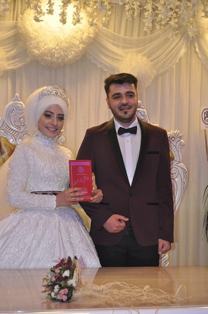 fatma-ile-bahadir-evlendiler--(1)---kopya---kopya.jpg