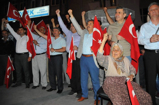 fatma-nine-demokrasi-4.jpg