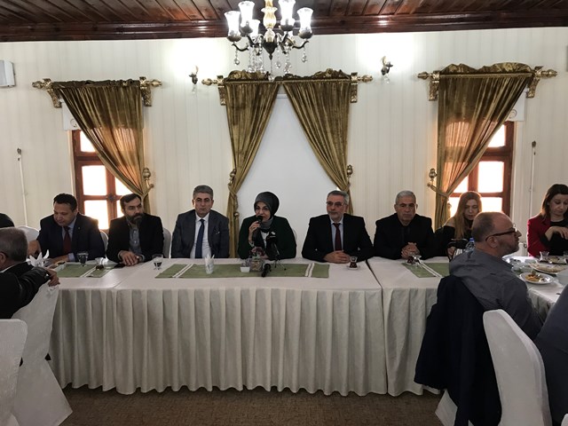 fatma-toru-siradan-bir-baskan--(3).jpg