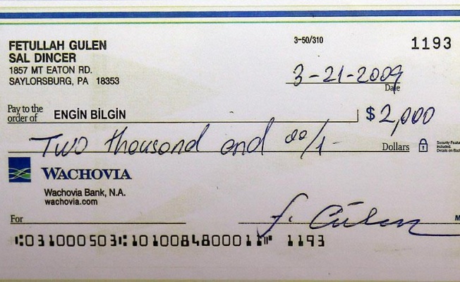 feto_suphelisinin_evinde_gulen_imzali_hatira_ceki_bulundu.jpg feto_suphelisinin_evinde_gulen_imzali_hatira_ceki_bulundu.jpg