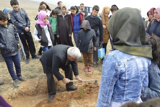 fidanlar-dost-eliyle-dikildi-(3).jpg