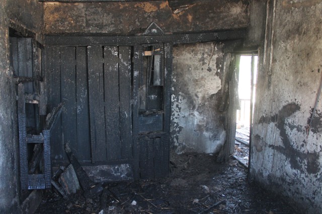 fuhus-yapilan-evi-atese-verdiler-(4).jpg