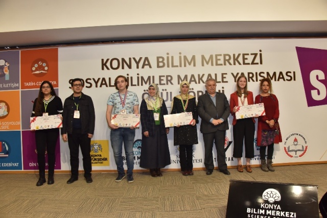 gelecegin-beyinleri-odullendirildi-14.jpg