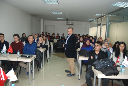 gelecegin-eczacilari,-selcuk-as-ecza-deposunda-konuk-oldu-(3).jpg