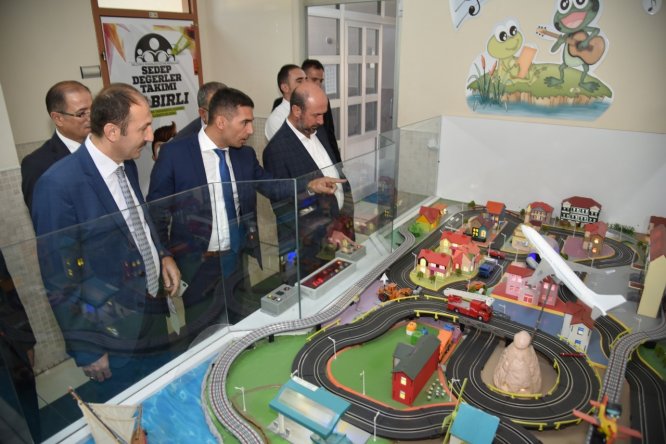 gelecegin-guclu-turkiye’si-sizlere-emanet--(5).jpg