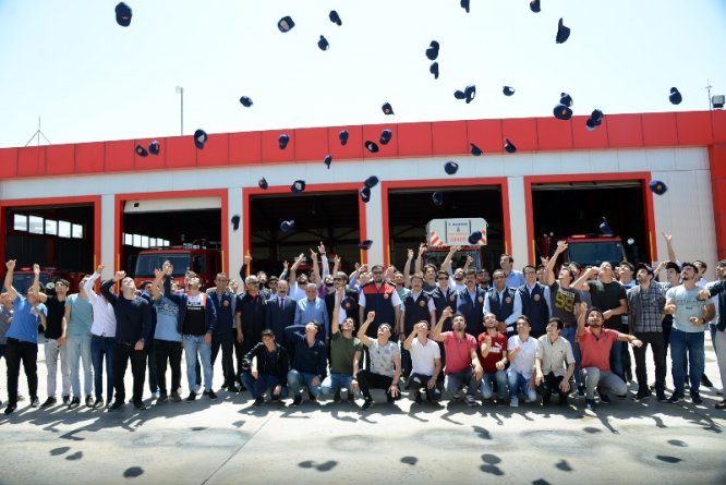 gelecegin-itfaiyecileri-mezuniyet-sevinci-yasadi-1.jpg