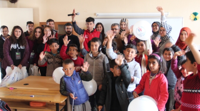 genclerden-koy-okuluna-ziyaret-(3).jpg