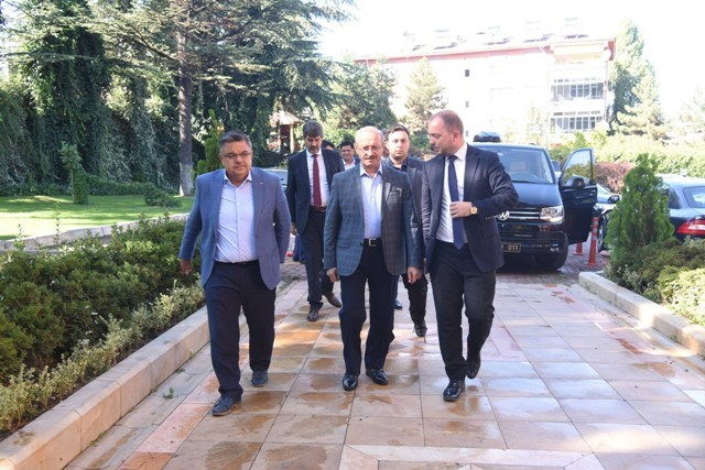 genel-baskan-yardimcisi-ahmet-sorgundan-bilecik-ziyareti-(1).jpg