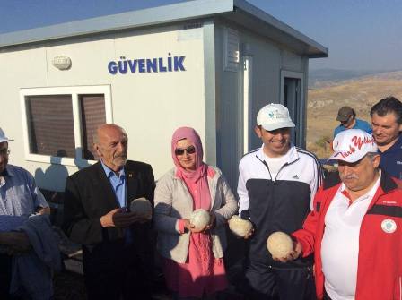 gevale-kalesine-atilan-tas-gulleler.jpg gevale-kalesine-atilan-tas-gulleler.jpg