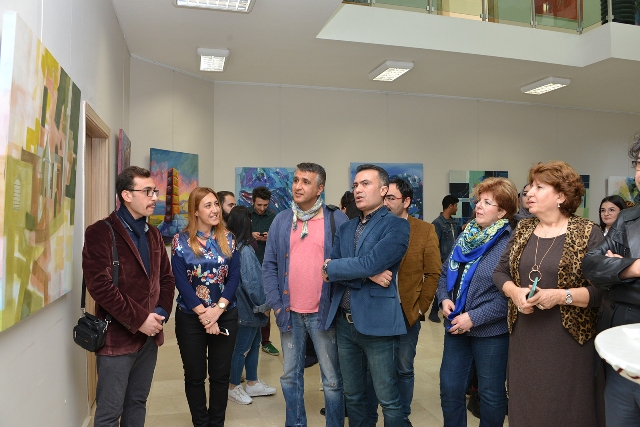guzel-sanatlar-fakultesi’nde-donemin-ilk-sergisi-acildi-(10).jpg