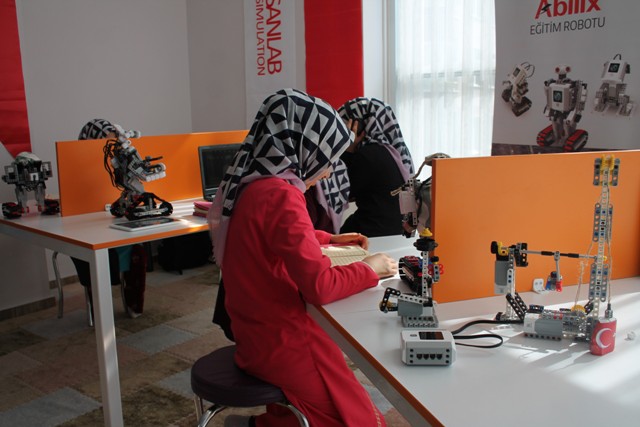 hafizlik-ogrencileri-robotik--(4).jpg