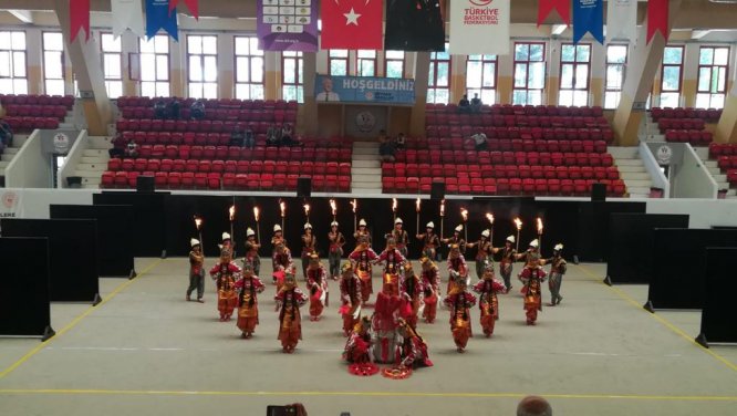 halk-oyunlari’nda-selcuklu--(1).jpg
