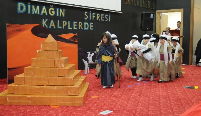 hancerli-ogrencilerin-hunerlerini-izledi--(1).jpg