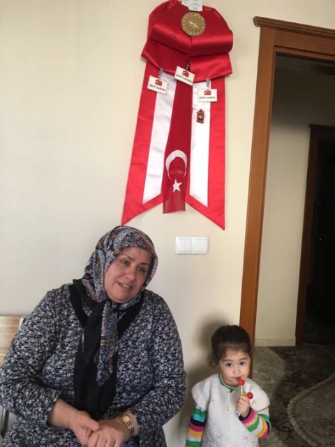 hancerli-ve-kent-konseyi-kadin-meclisinden-sehit-ailesine-vefa--(3).jpg