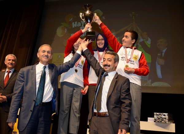 haydi-bil-bakalim-yarismasi’nin-kazananlari-odullendirildi-(2).jpg