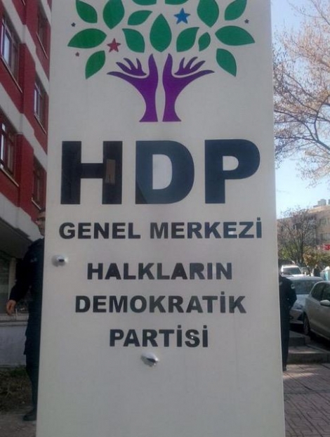 hdp-genel-merkezine-silahli-saldiri-7208969_6675_m.jpg hdp-genel-merkezine-silahli-saldiri-7208969_6675_m.jpg