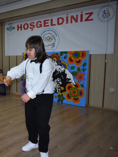 hem-eglendiler,-hem-yaristilar--(4).jpeg
