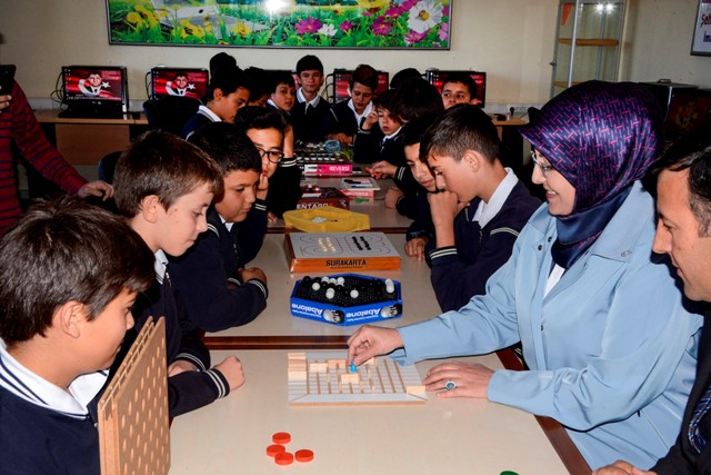 hem-eglenecekler-hem-ogrenecekler-meram-(4).jpg