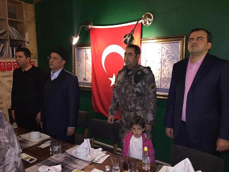 hepbirr’in-konugu-ozel-harekat-polisleri-oldu-(5).jpg