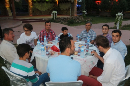 hepbirr-grubu-iftarda-bulustu-(7).jpg