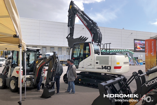 hidromek-konya’da-tarim-sektoruyle--(2).png