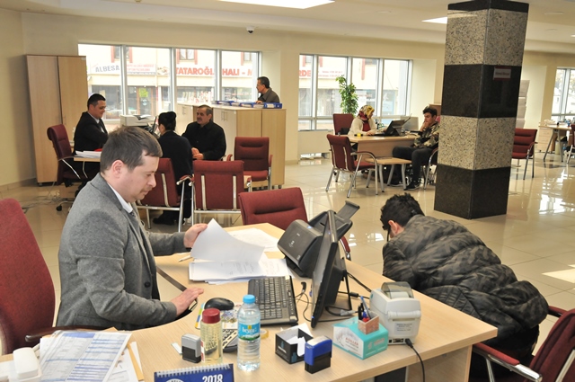 hizmet-masasi-yuzleri-gulduruyor--(2).jpg