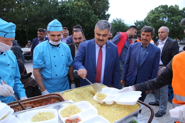 hizmette-mesafe-ve-sinir-tanimiyoruz-(5).jpg
