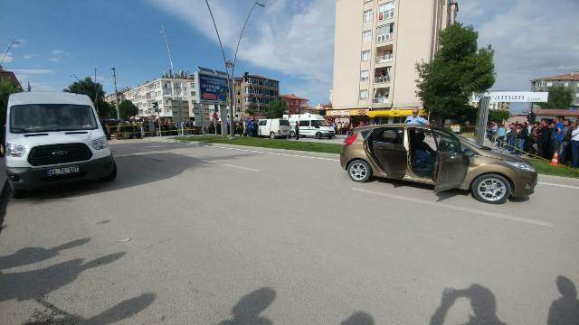 husumetlisini-kirmizi-isikta--(3).jpg