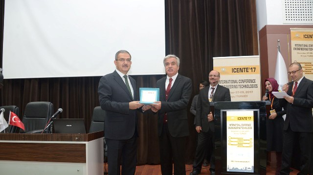 icente’17-konferansi-selcuk’ta-basladi-(4).jpg