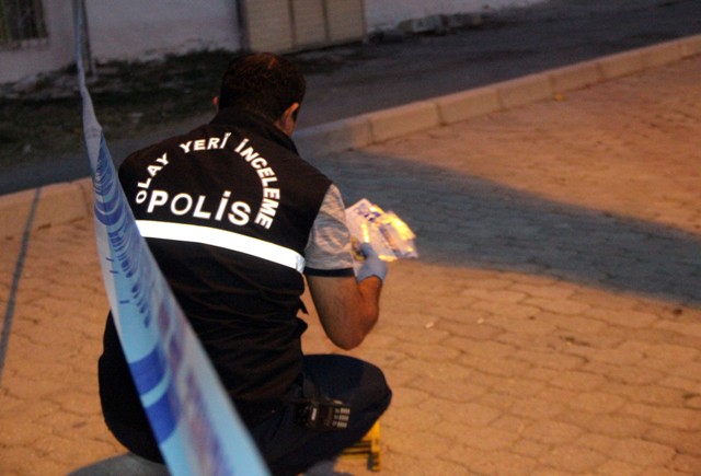 iki-aile-sokak-ortasinda-catisti-8-yarali-(3).jpg