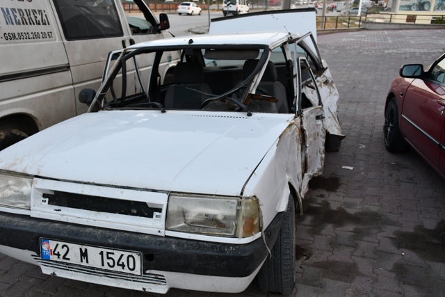 iki-otomobil-carpisti-1-olu-(2).jpg