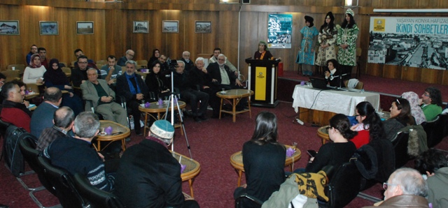 ikindi-sohbetlerinde-‘anadolu-kiyafetleri’--(8).jpg