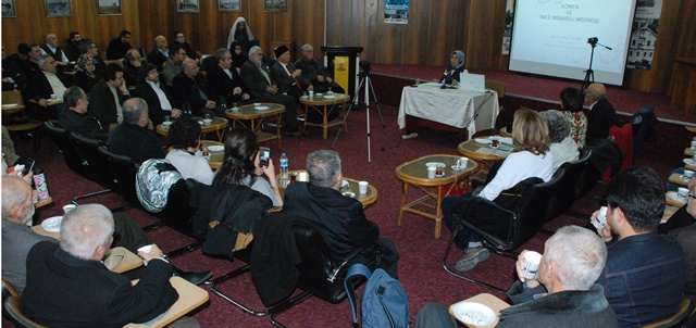 ikindi-sohbetlerinde-“-sahip-ata-fahrettin-ali-ve-ince-minare-medresesi”-konusuldu---(6).jpg
