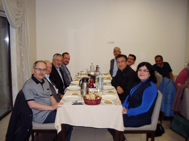 il-genel-meclisi-calisanlari-iftarda-bulustu-(3).jpg